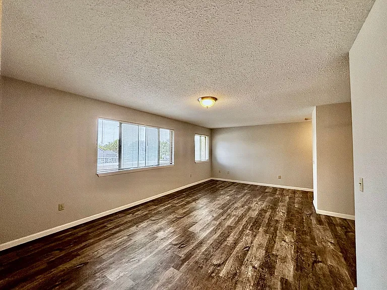 Breckenridge Davenport Apartments — Photo 54
