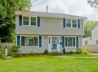 391 Plumtree Rd, Springfield, MA 01118