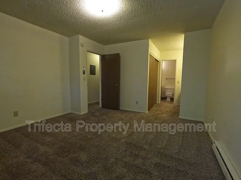 1644 E Pitkin St #D — Photo 9