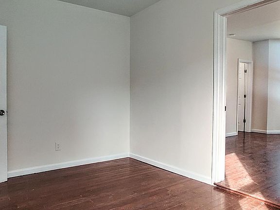 3rd image of 1006 E 172nd St Floor 3