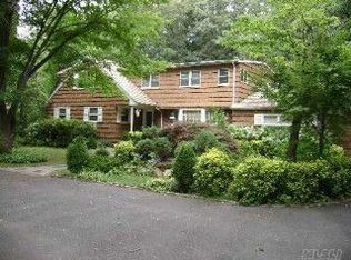 16 Spruce Park, Syosset, NY 11791