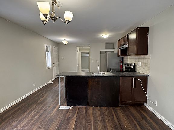 4th image of 882 Redwood Ave