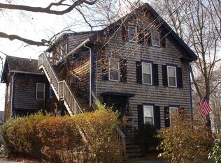 14 Southwick St FLOOR 3, Middleboro, MA 02346