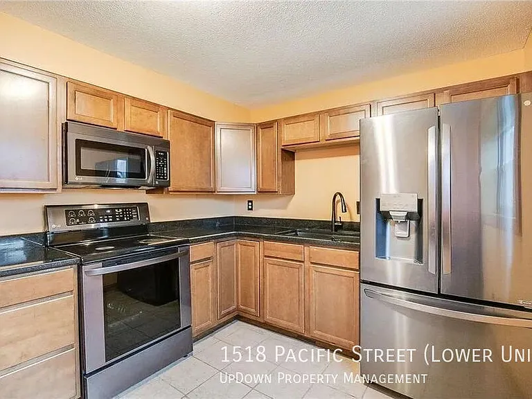 1518 Pacific St — Photo 5