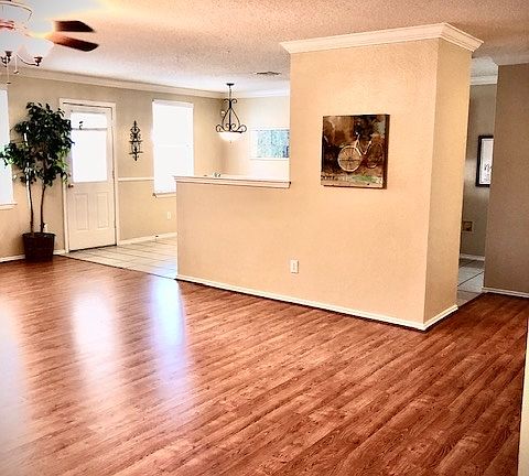 5th image of 1411 Windy Meadows Dr