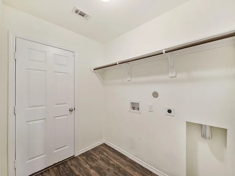 2611 Lapwing Dr — Photo 10