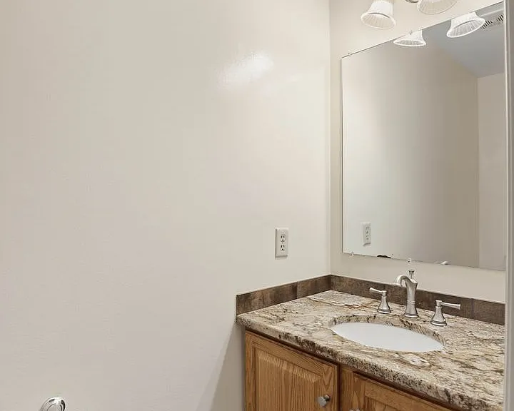 472 Hillside Dr — Photo 20