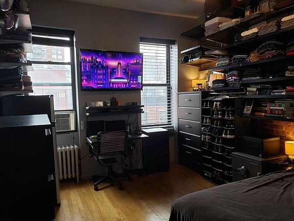 5th image of 260 W 15th St #5