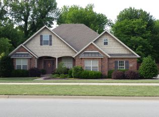 4072 W Morning Mist Dr, Fayetteville, AR 72704