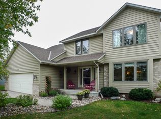 9637 Hillingdon Rd, Woodbury, MN 55125
