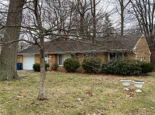 7616 Primrose Dr, Mentor On The Lake, OH 44060
