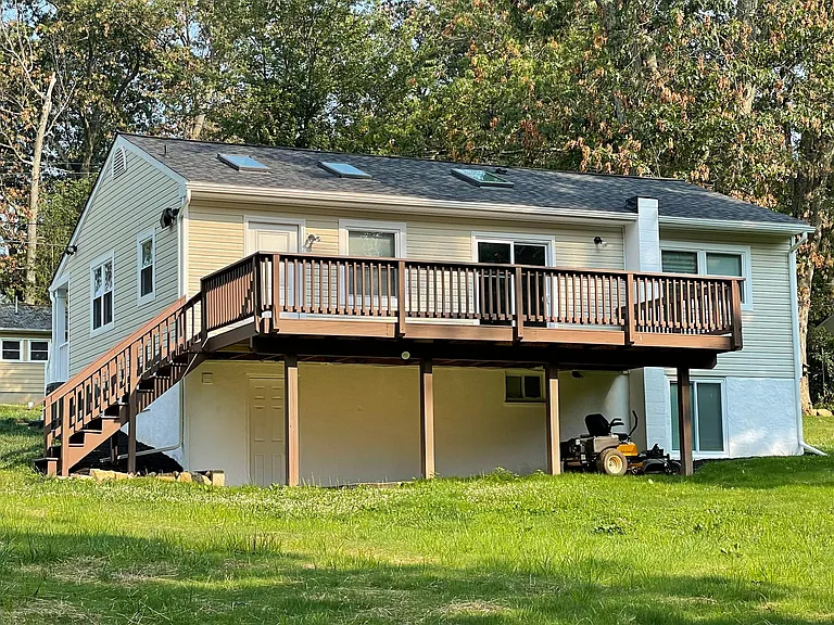 7516 Dogwood Rd — Photo 5