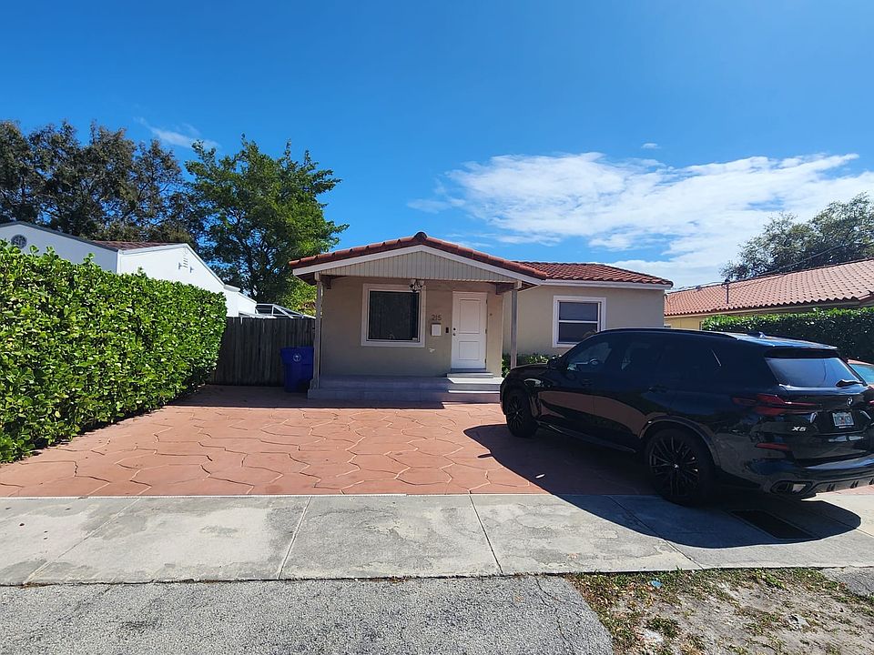 1st image of 215 NW 41st Ave