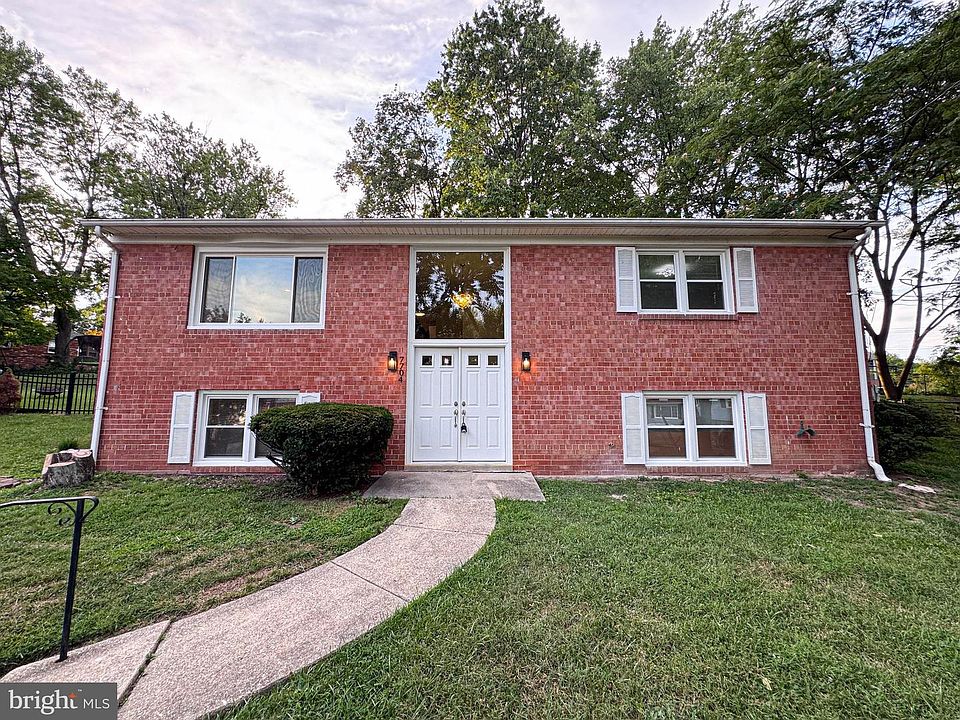 1st image of 7704 Fanwood Ct