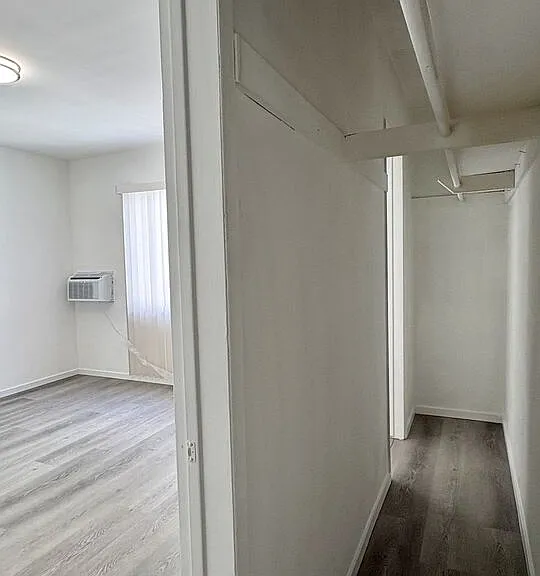 1010 N Stanley Ave #8 — Photo 17