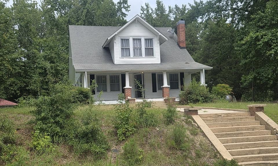 1st image of 439 Lake View Rd