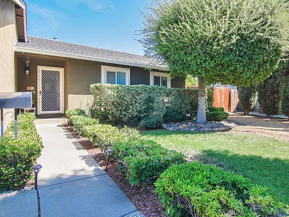 3rd image of 5866 Cadiz Dr