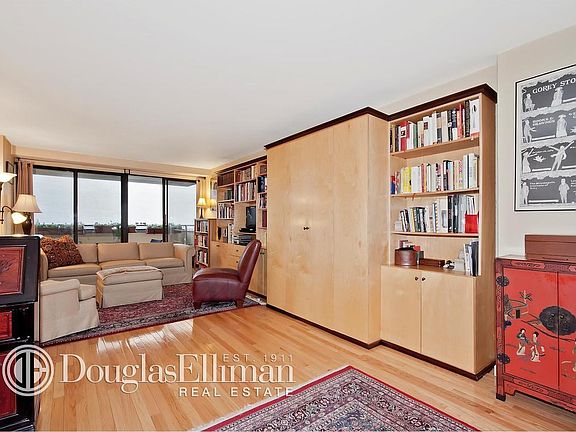 3rd image of 142 E 16th St APT 2B