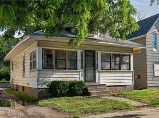 1736 E Grand Ave, Des Moines, IA 50316