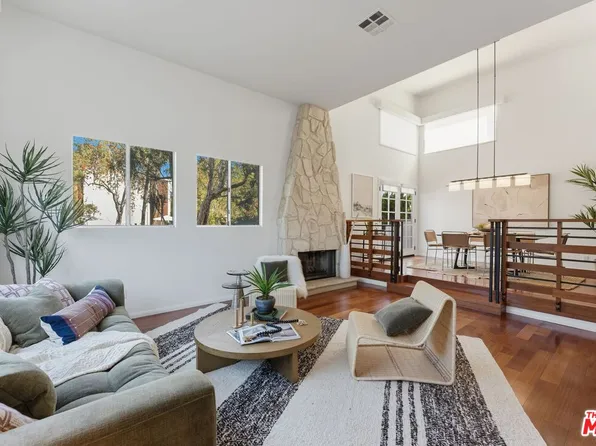 2450 Chelsea Pl APT A, Santa Monica, CA 90404