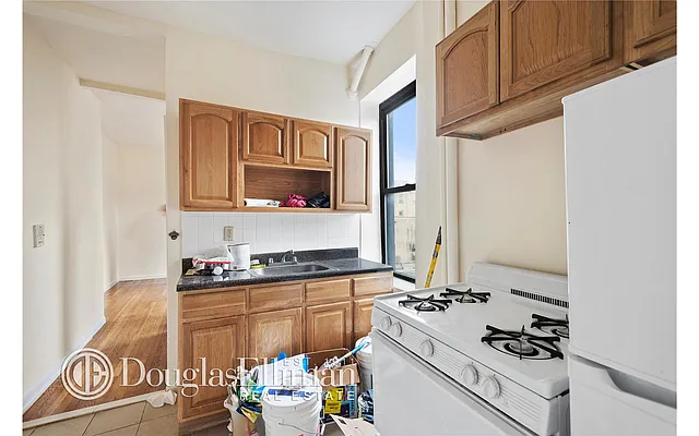 Rented by Douglas Elliman | media 4