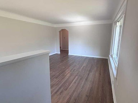 3rd image of 28739 Grandon St