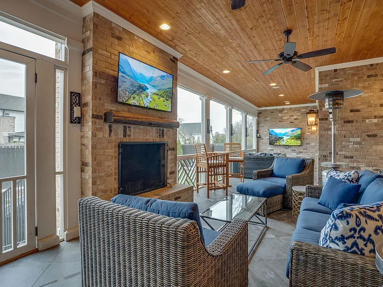 2424A Abbott Martin Rd — Photo 20