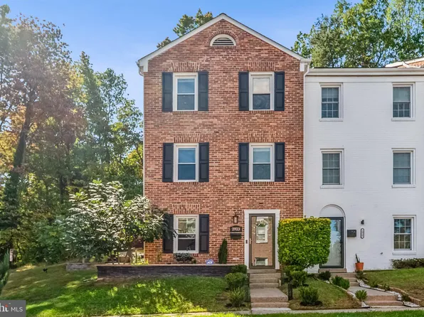 2923 Wythe Ct, Woodbridge, VA 22191