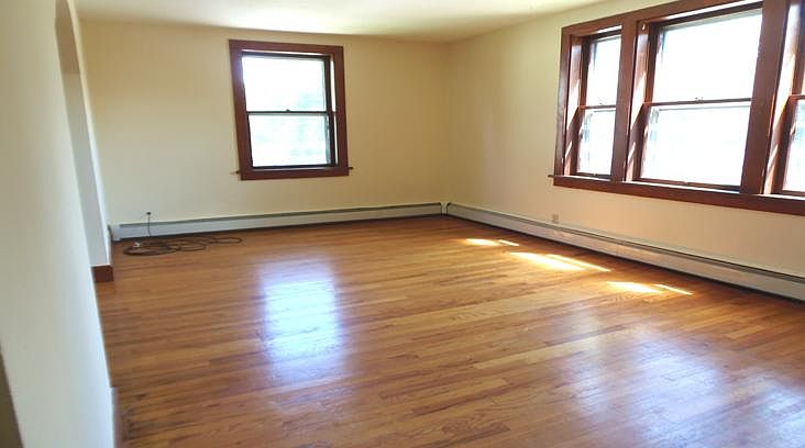 Large and Bright Living Room