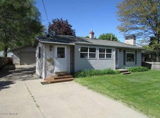 2268 Oak Park Dr, Muskegon, MI 49442