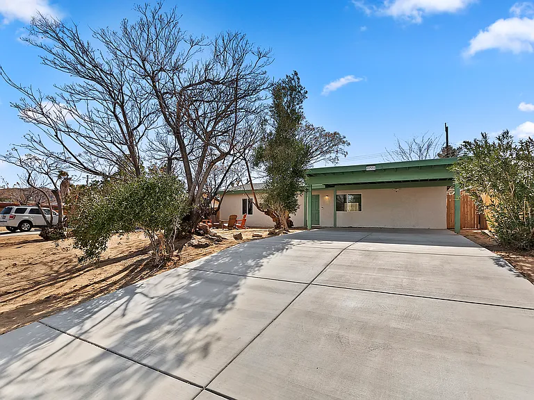 61531 Sunburst Dr — Photo 1