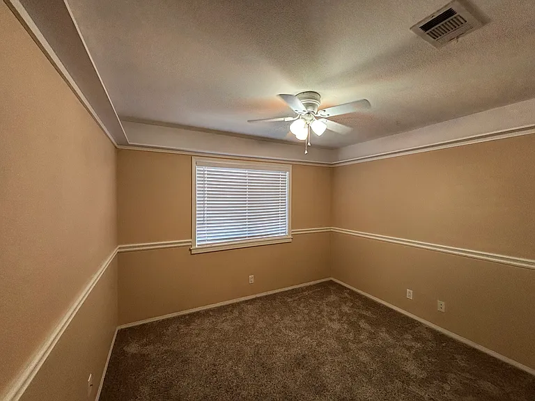 40508 Fieldcrest Ln — Photo 14