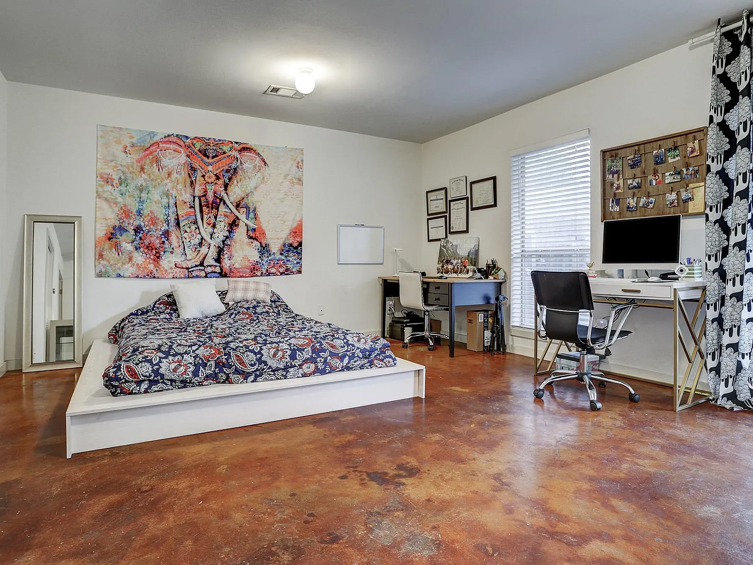 2 bed, 2.0 bath, 1517 sqft, $2,275 — Photo 2