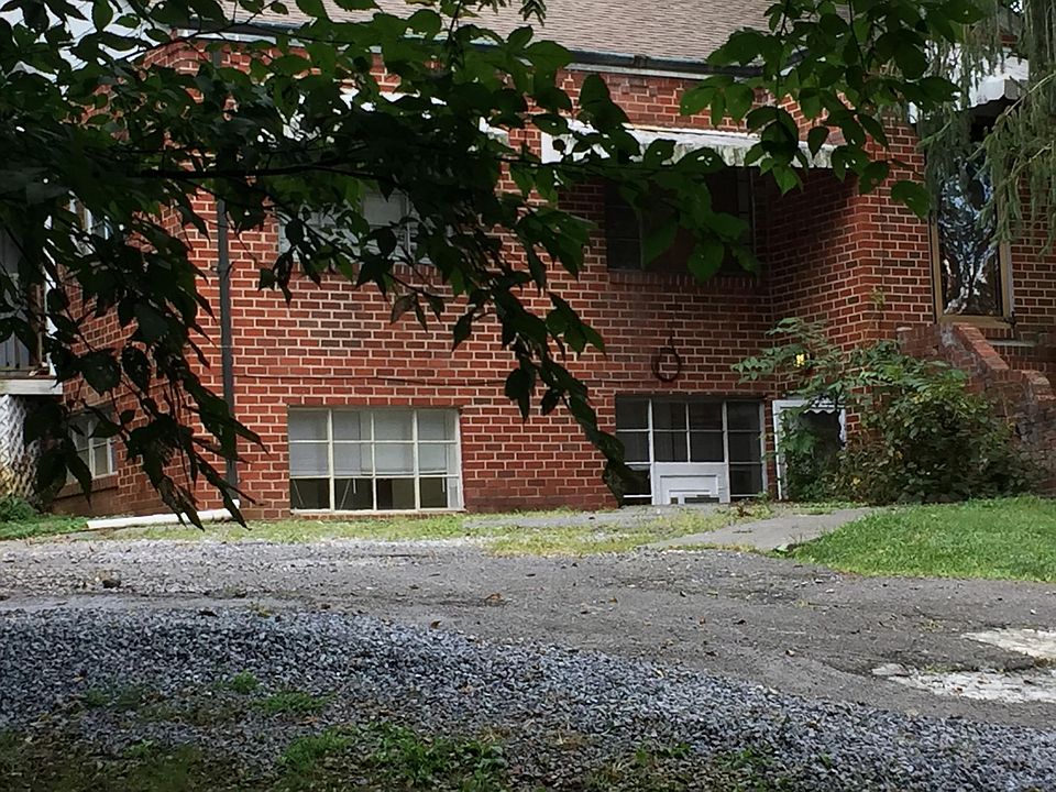 1693 Milligan Hwy Johnson City, TN