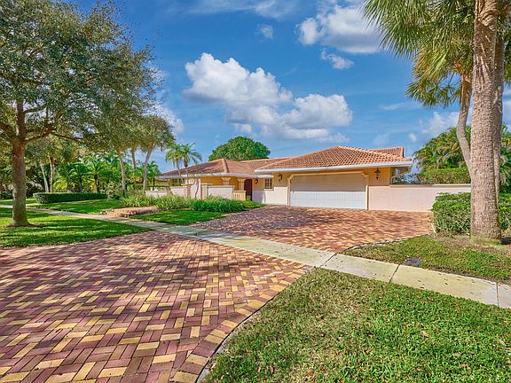 2nd image of 7691 Estrella Circle