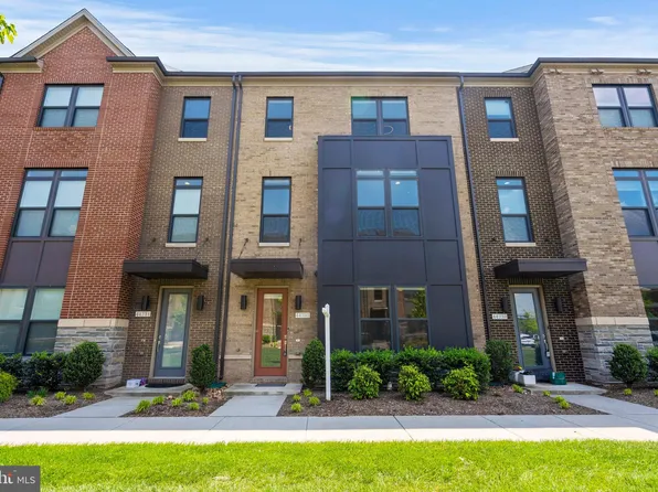 44732 Roosevelt Sq, Ashburn, VA 20147