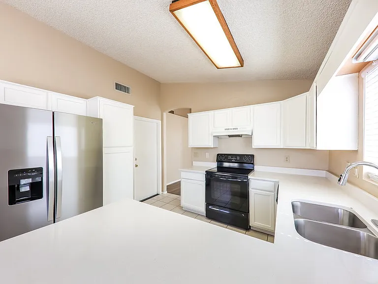8864 W Morningside Dr — Photo 8