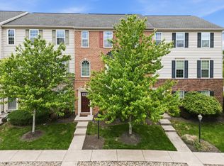 202 Pointe View Dr, Mars, PA 16046