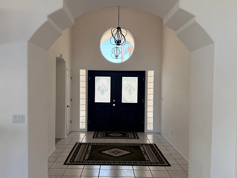 Gorgeous entry