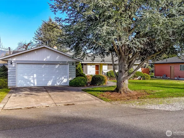 1757 Gossard Street, Enumclaw, WA 98022