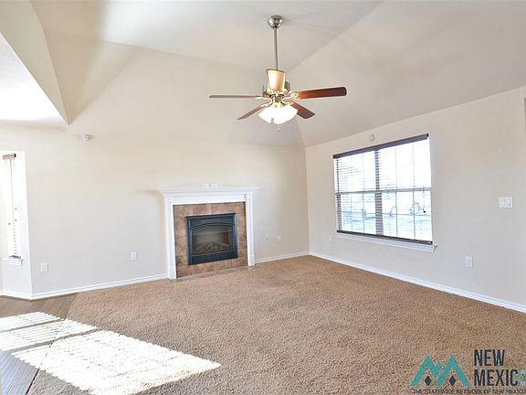 3rd image of 217 Sombrero Rd
