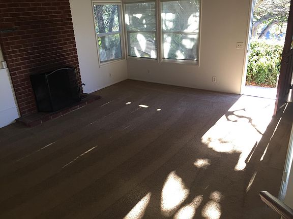 3rd image of 35 Skyline Cir