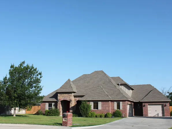 2502 Braxton Dr, Woodward, OK 73801