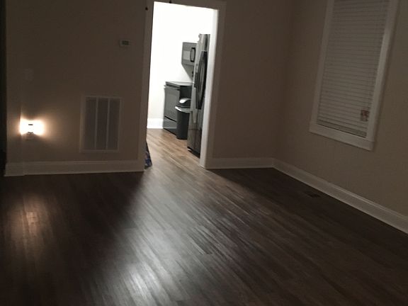 4th image of 445 Virginia St