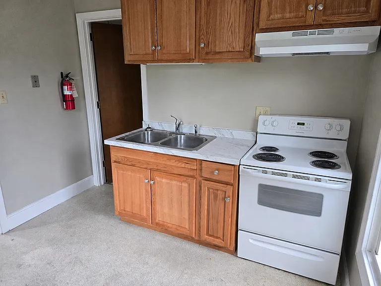 16A Manor Ave. — Photo 8