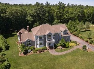 54 Farmside Dr, Pembroke, MA 02359