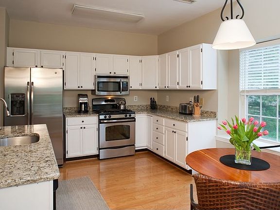 NEW granite counters and SS appliances