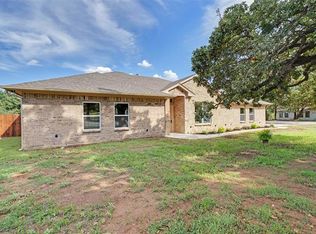 305 S Hitt St, Boyd, TX 76023