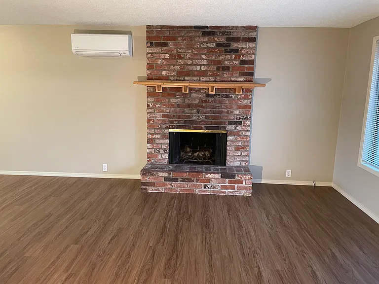 3844 Peppertree Dr — Photo 10