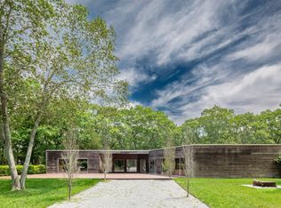 54 Copeces Ln, East Hampton, NY 11937